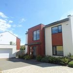 Rent 4 bedroom house in South West England