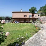 Rent 3 bedroom house of 160 m² in Spoleto