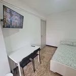 Rent a room of 80 m² in zaragoza