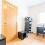 Rent 2 bedroom apartment of 58 m² in lisbon