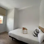 Rent 8 bedroom apartment in Madrid