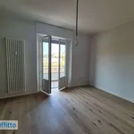 Rent 3 bedroom apartment of 86 m² in Milan