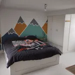 Maison de 500 m² avec 4 chambre(s) en location à Spermalie