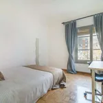 Rent a room of 120 m² in madrid