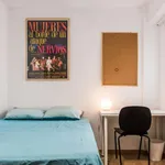 Rent a room of 100 m² in valencia