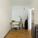 Rent 6 bedroom apartment in Madrid