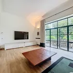 Maison de 650 m² avec 5 chambre(s) en location à Uccle - Ukkel