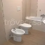 Affitto 3 camera appartamento di 89 m² in Abbiategrasso