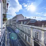 Rent a room of 150 m² in lisbon