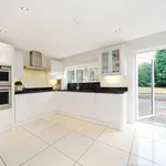 Rent 5 bedroom house in Surrey