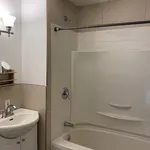 Rent 3 bedroom apartment in Sherbrooke