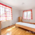 Pronajměte si 4 ložnic/e byt o rozloze 112 m² v Prague