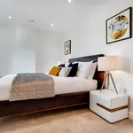 Rent 2 bedroom apartment of 68 m² in Kensington