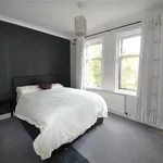 Rent 3 bedroom flat in Glasgow  West