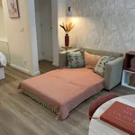 Rent 1 bedroom apartment of 40 m² in Lisbon