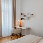 Rent 3 bedroom apartment of 47 m² in Berlin