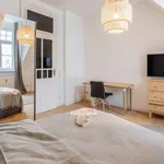 Miete 4 Schlafzimmer wohnung von 15 m² in Munich