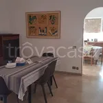 Rent 6 bedroom house of 280 m² in Maruggio