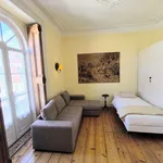 Rent 3 bedroom apartment of 165 m² in Lisbon