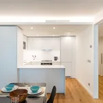 Rent 2 bedroom apartment of 100 m² in Porto