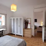 Rent 6 bedroom apartment in Barcelona