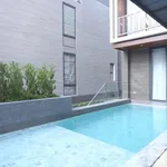 Rent 4 bedroom house of 530 m² in Bangkok