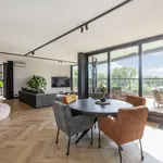 Huur 3 slaapkamer appartement van 170 m² in Hoornse Hof