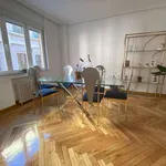 Rent a room of 200 m² in madrid