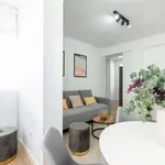 Rent 3 bedroom apartment in seville