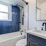 Maison de 2045 m² avec 3 chambre(s) en location à Toronto (Stonegate-Queensway)