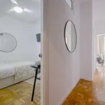 Rent a room of 190 m² in Madrid