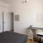 Rent 6 bedroom apartment in Barcelona