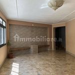 Affitto 2 camera appartamento di 98 m² in Palermo