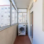 Rent 1 bedroom apartment in Porto