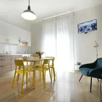 Rent 4 bedroom apartment in Milan