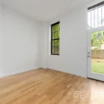 Rent 3 bedroom apartment in Brooklyn