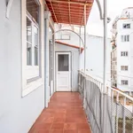 Rent 4 bedroom apartment in Lisbon