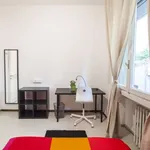 Rent a room in milan