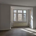 Lichtdurchflutete neu sanierte 5 Zimmer Wohnung mit modernem Bad