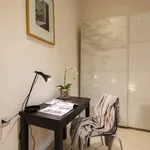 Rent 2 bedroom apartment of 80 m² in Florence