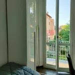 Rent 2 bedroom apartment of 90 m² in Bologna