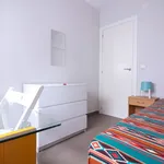 Rent 4 bedroom apartment in Valencia