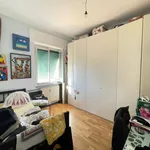 Rent 4 bedroom apartment of 80 m² in Genova