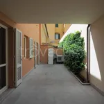 Affitto 4 camera appartamento di 80 m² in Firenze