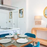 Rent 1 bedroom apartment of 861 m² in Granada