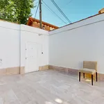 Alquilo 2 dormitorio casa de 64 m² en Madrid