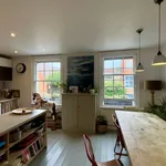 Rent 4 bedroom flat in St Albans