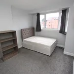 Rent 4 bedroom house in Leeds