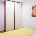 Rent 3 bedroom apartment of 55 m² in barcelona