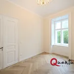 Pronajměte si 4 ložnic/e byt o rozloze 126 m² v Prague